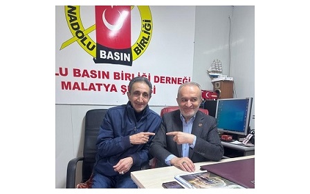 Türkiye’nin Sevilen İsmi Teyo Amca, Anadolu Basın Birliği Malatya Şubesini Ziyaret Etti